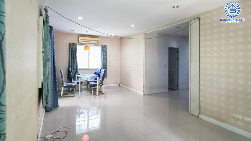 *****บ้านเดี่ยวมือสอง ปทุมธานี ม.พฤกษาวิลเลจ35 รังสิต-คลอง3 เนื้อที่กว้างขวางมากถึง 52 ตร.ว. ฟังก์ชัน 3 ห้องนอน 2 ห้องน้ำ 2 ที่จอดรถ ตกแต่งแบบโมเดิร์น ภายในสภาพสวยพร้อมเข้าอยู่ บนทำเลแห่งการเดินทาง ใกล้ฟิวเจอร์พาร์ค รังสิต, ใกล้มอเตอร์เวย์ "บางปะอิน-บางนา"  จองเลย!